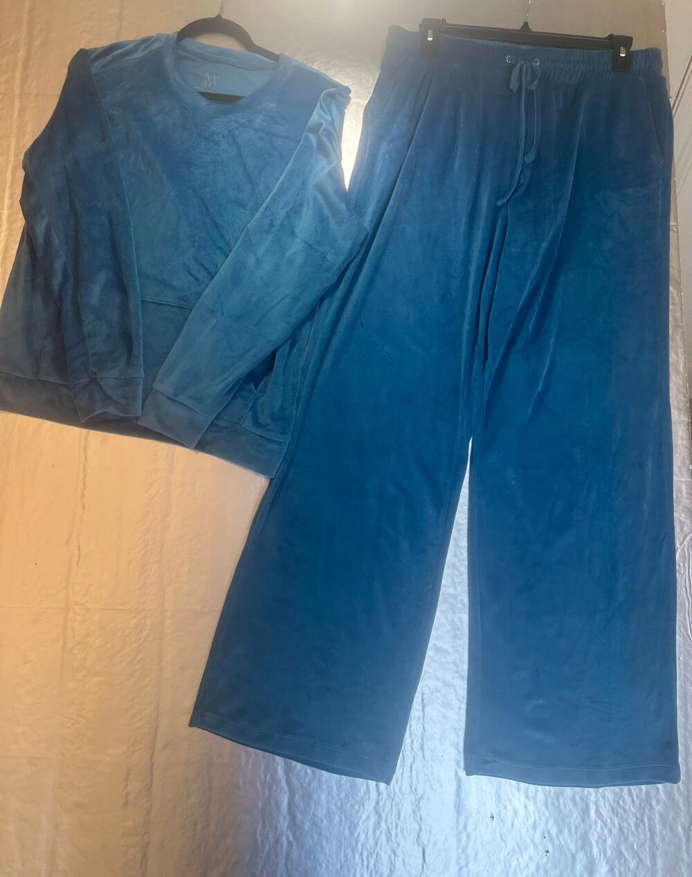 NY&Co  XL Blue Teal Velour Lounge Set Wide Leg Pants